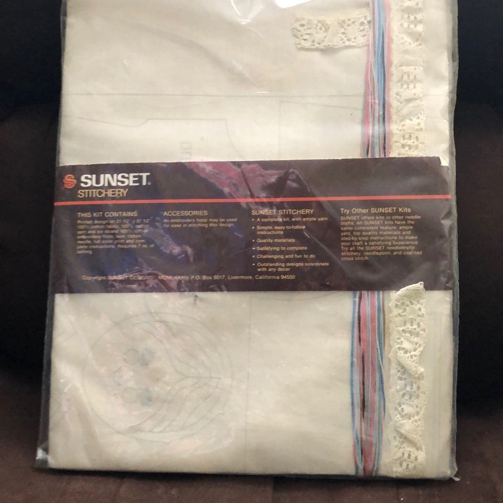 Stitchery kit - Picture 2 of 4